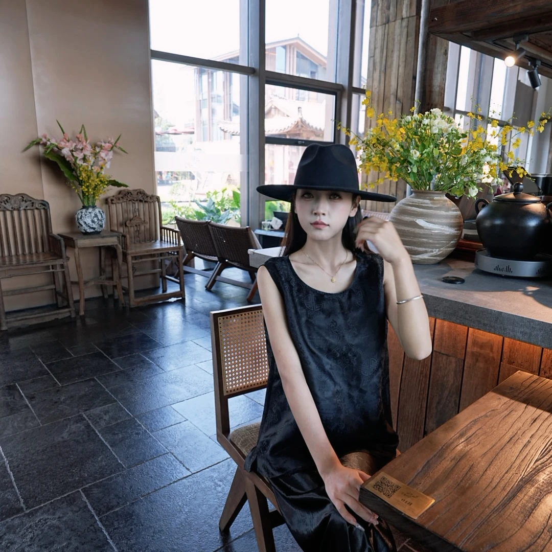 蕃澜颂康BholaSoKhang新款经典背心