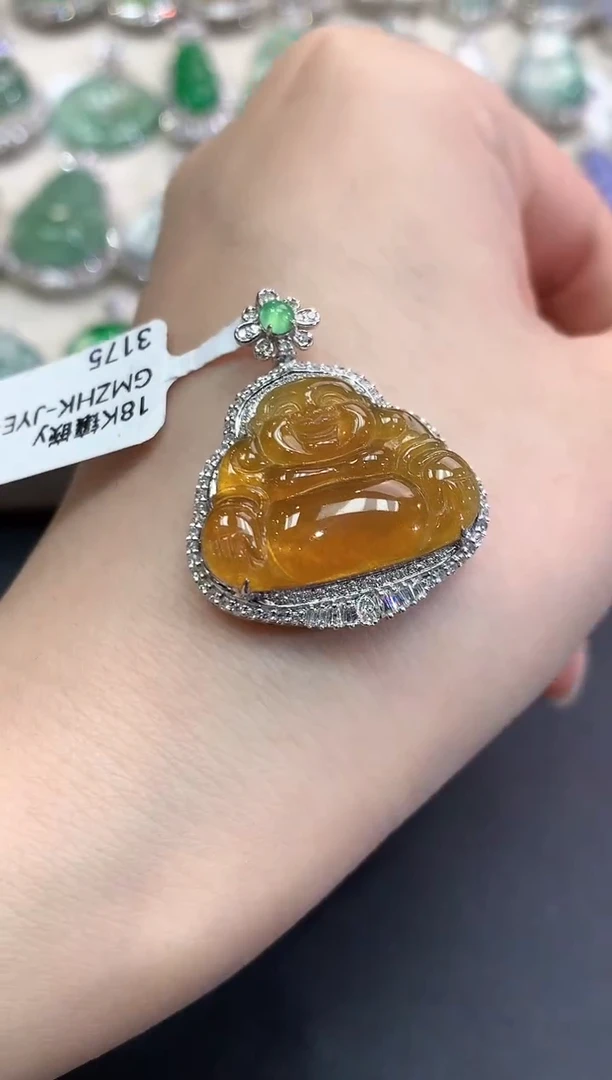 【闪购商品】翡翠颈饰18K金镶嵌C31