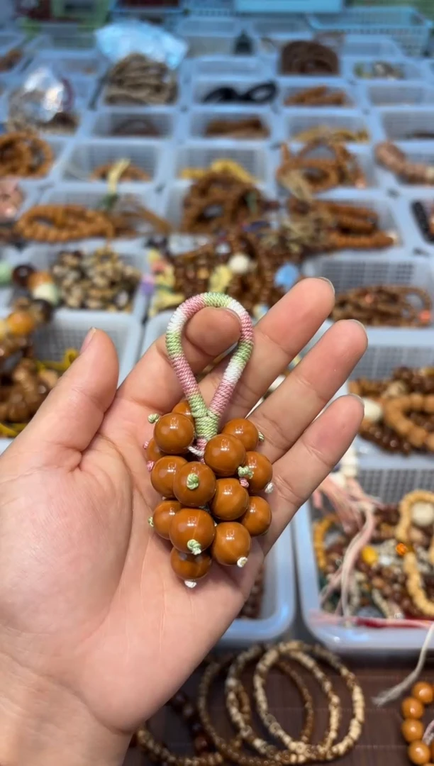 吊坠白玉菩提猴头葡萄串