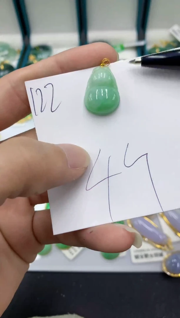 【闪购商品】翡翠颈饰18K金镶嵌翡翠