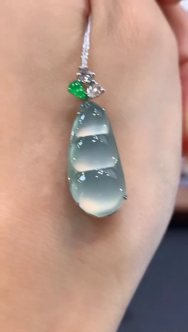 吊坠(不含链)18K金镶嵌翡翠a167