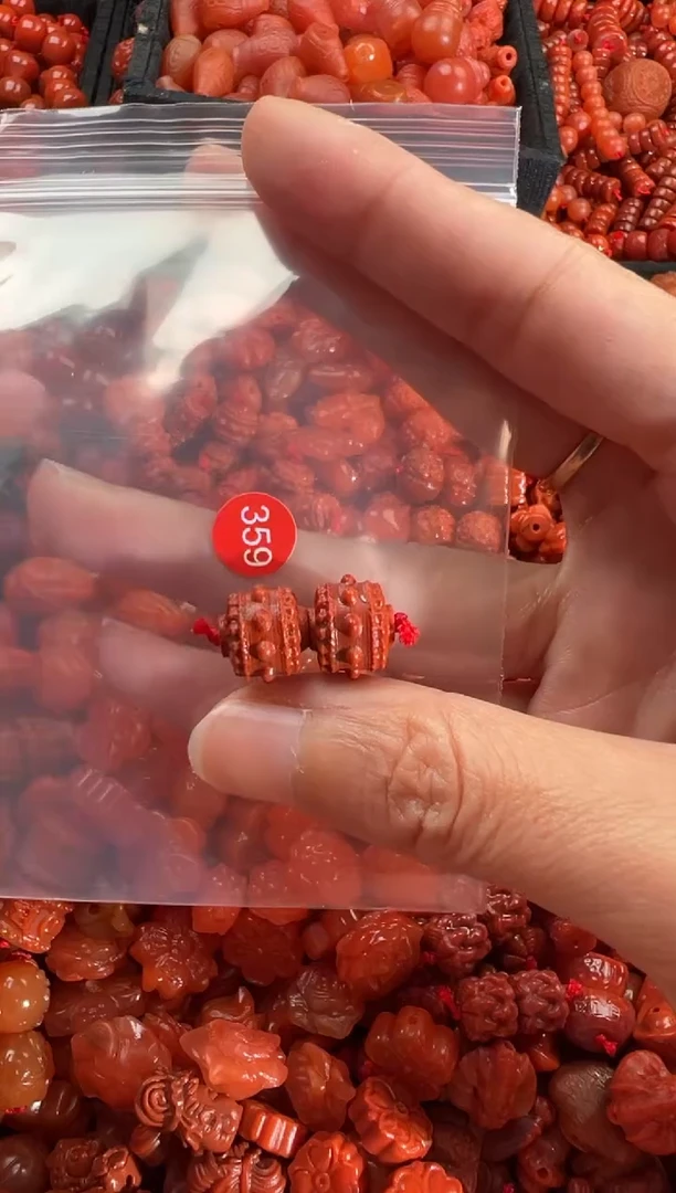 【闪购商品】南红玛瑙颈饰未镶嵌2