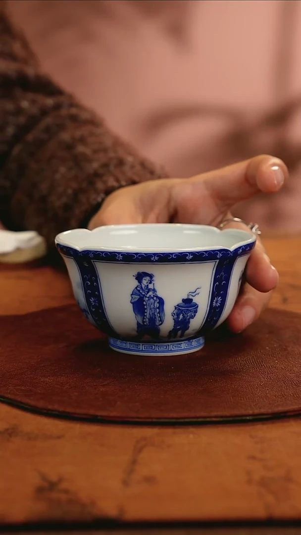 【闪购商品】艺家仁美女异形杯