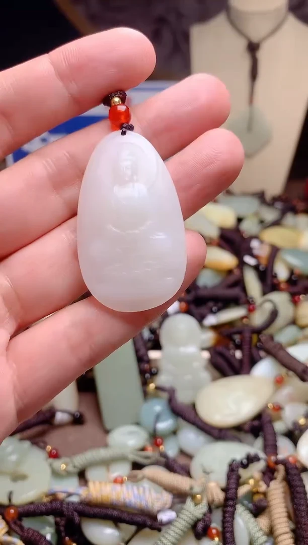 和田玉未镶嵌颈饰1