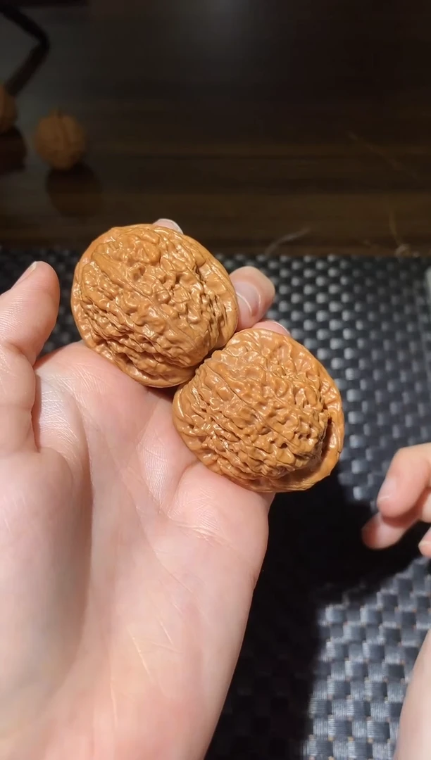 把件文玩核桃微修打底莲花虎头38尺