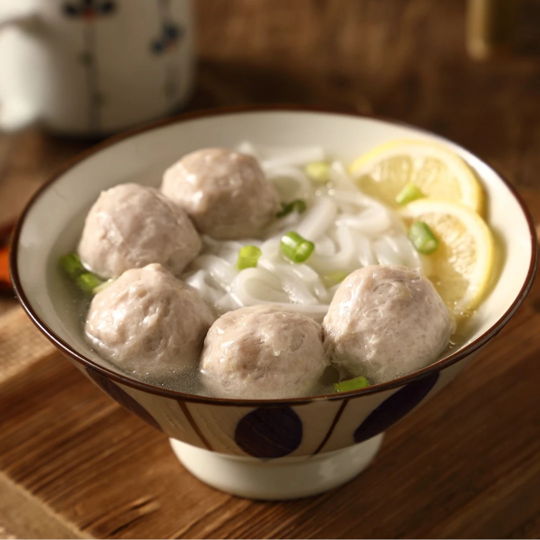 万壮柠檬猪肉丸酥脆口感清新美味香而不腻