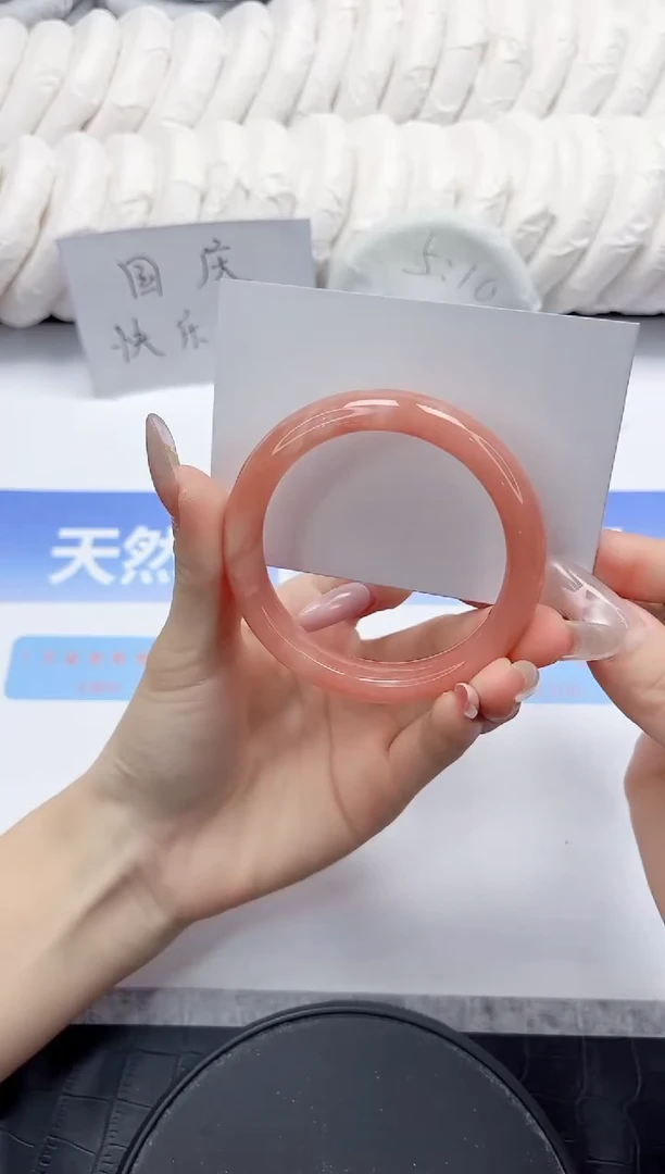 未镶嵌手镯石英质玉39-53.8