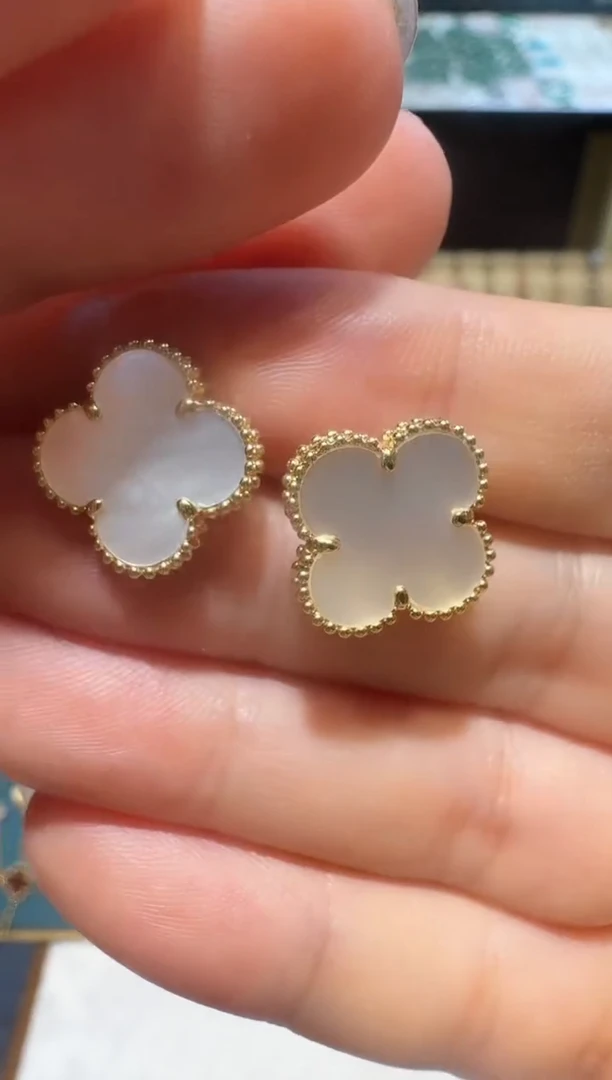 耳饰贝壳（贝母）18K金镶嵌花