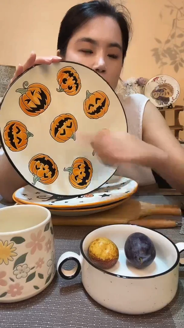 瓷片11英寸南瓜异形盘 微瑕介意勿拍