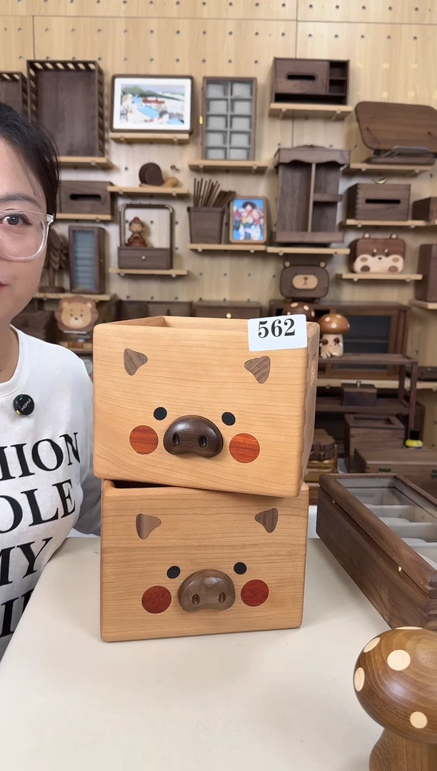 木562号樱桃木实木方形小猪收纳筐