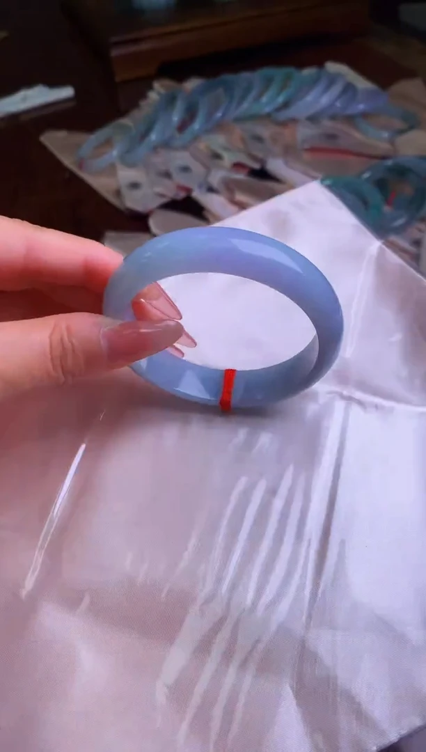 翡翠手镯未镶嵌天然翡翠手镯 57＋