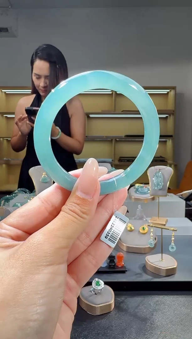 未镶嵌手镯翡翠55.8圈