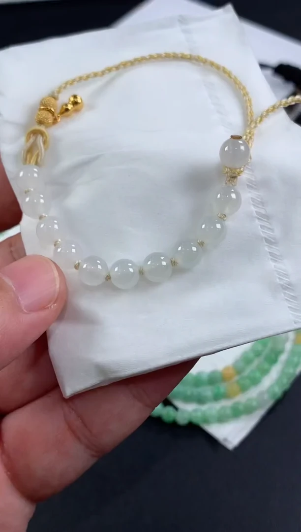 未镶嵌定制翡翠潇**郎翡翠