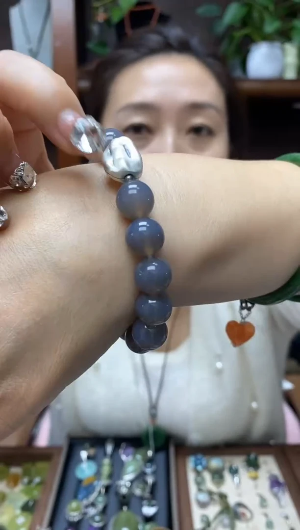 足银镶嵌手链玛瑙/玉髓多样性发货其中发一
