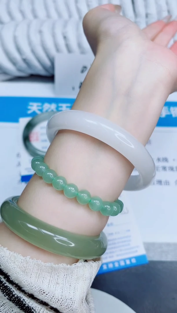 未镶嵌手镯石英质玉14/56.3