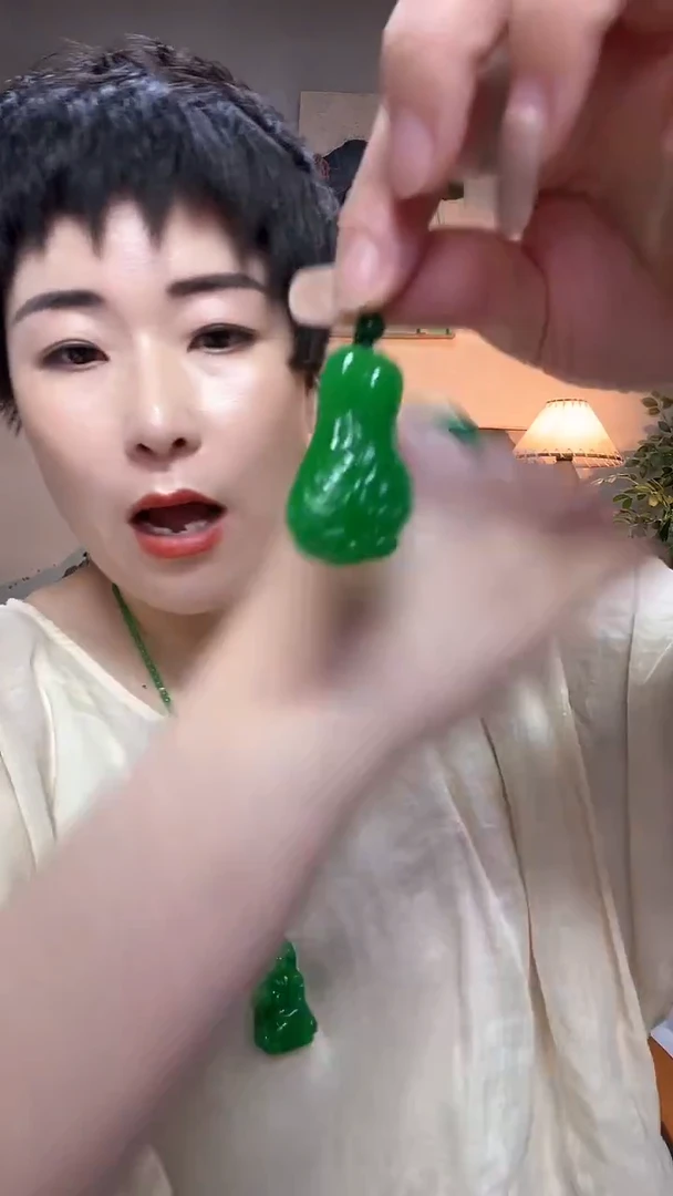 吊坠(赠链)合金翡翠642