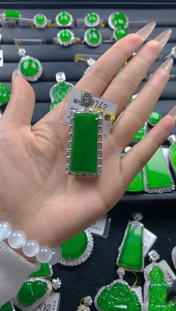 【闪购商品】翡翠颈饰银S925镶嵌11111111