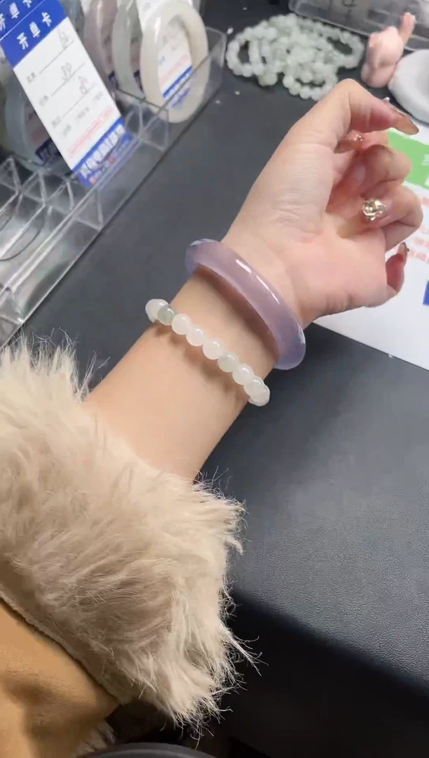 【闪购商品】石英质玉手镯未镶嵌64-59-8