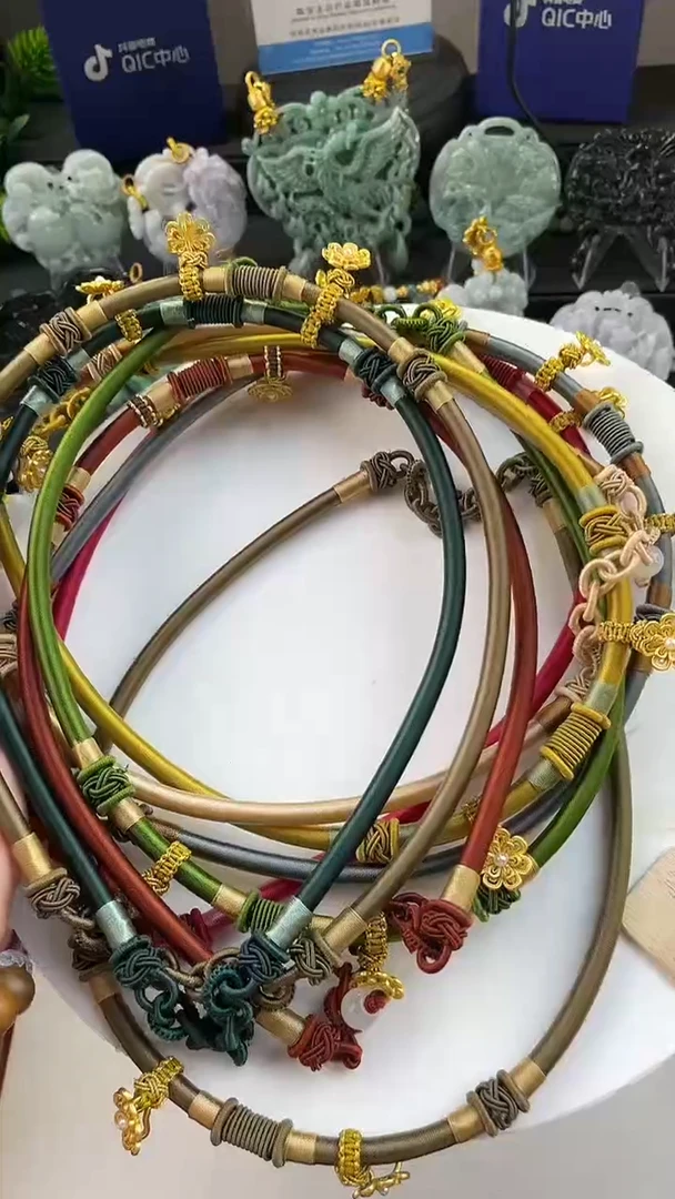 翡翠未镶嵌颈饰项圈绳一条下单备注颜色