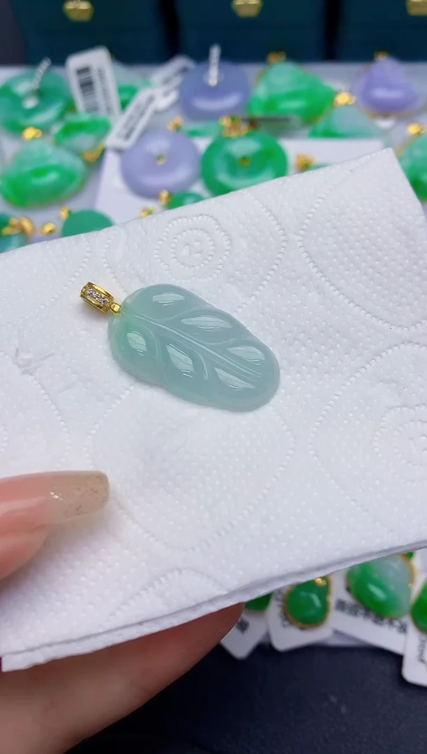 颈饰未镶嵌翡翠缅甸天然翡翠A货