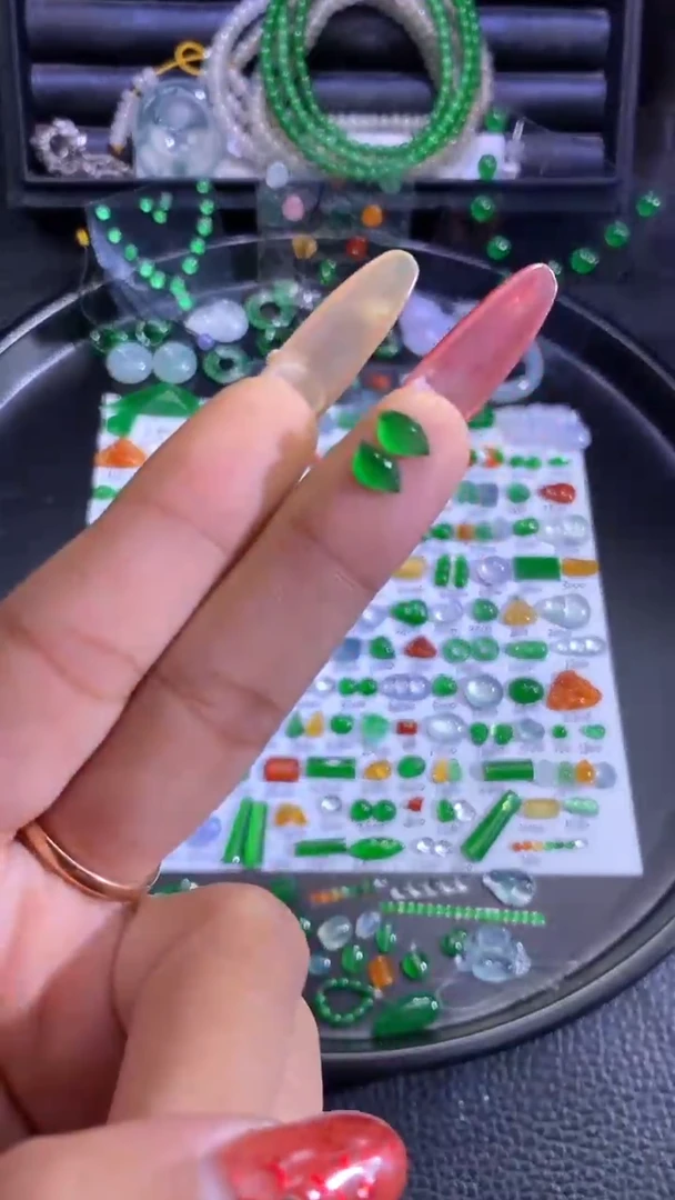 未镶嵌挂件翡翠随行