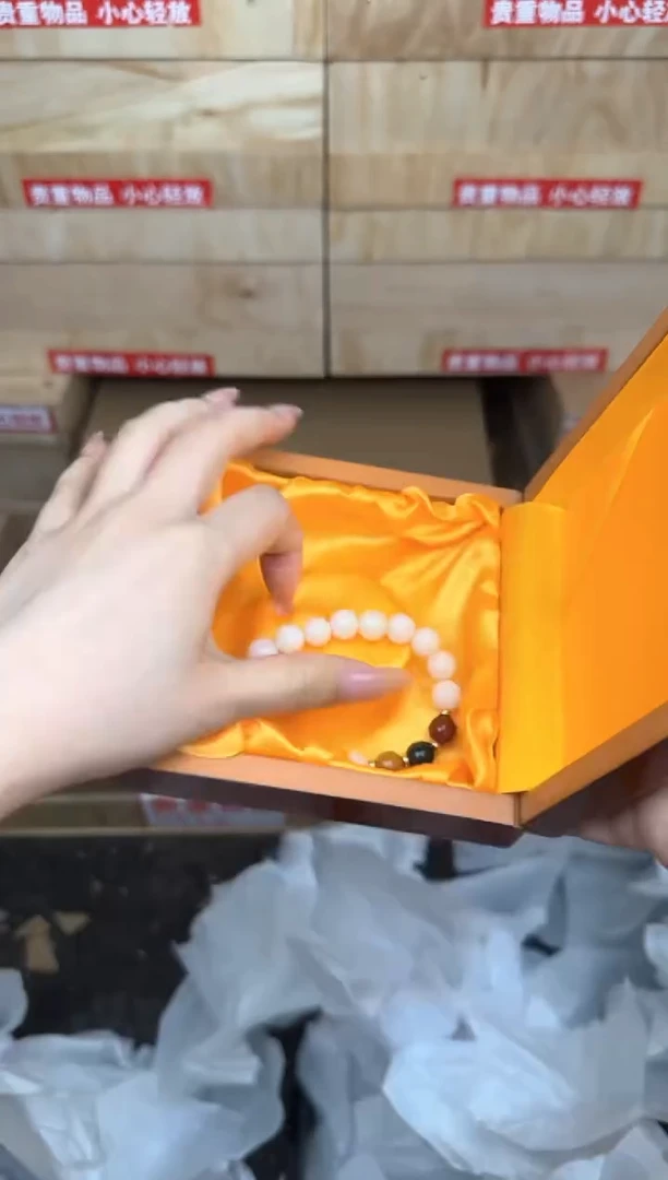 白玉菩提三色顶珠商品链接@@sp012