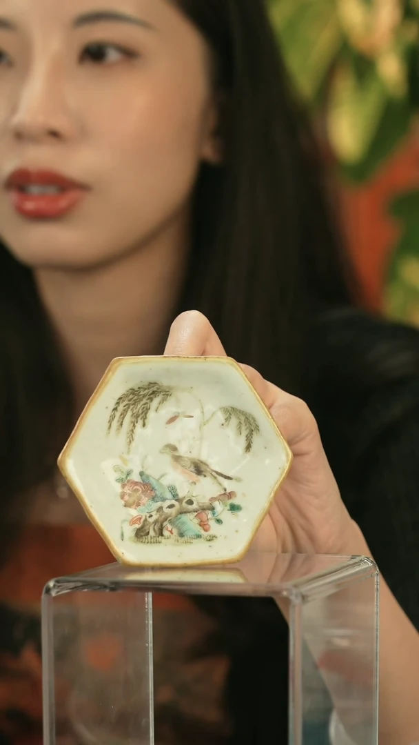 其他粉彩花鸟纹小高足盘一只