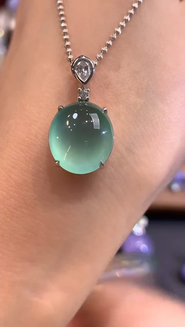 吊坠(不含链)18K金镶嵌翡翠 w50