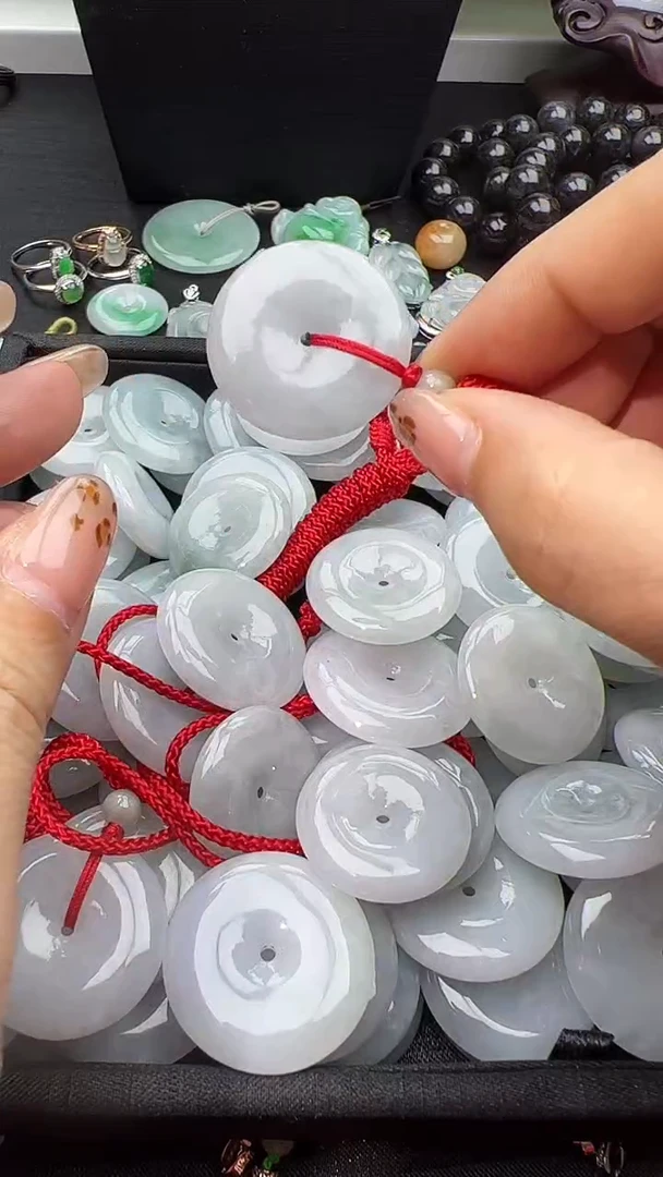 颈饰未镶嵌翡翠平安扣多样性发货