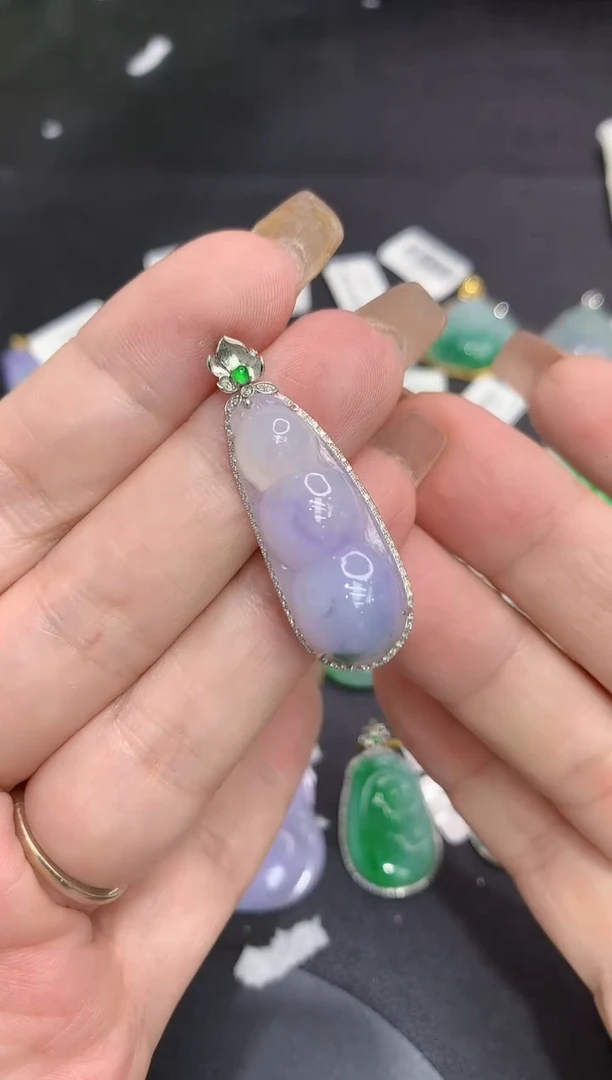 吊坠(不含链)18K金镶嵌翡翠111