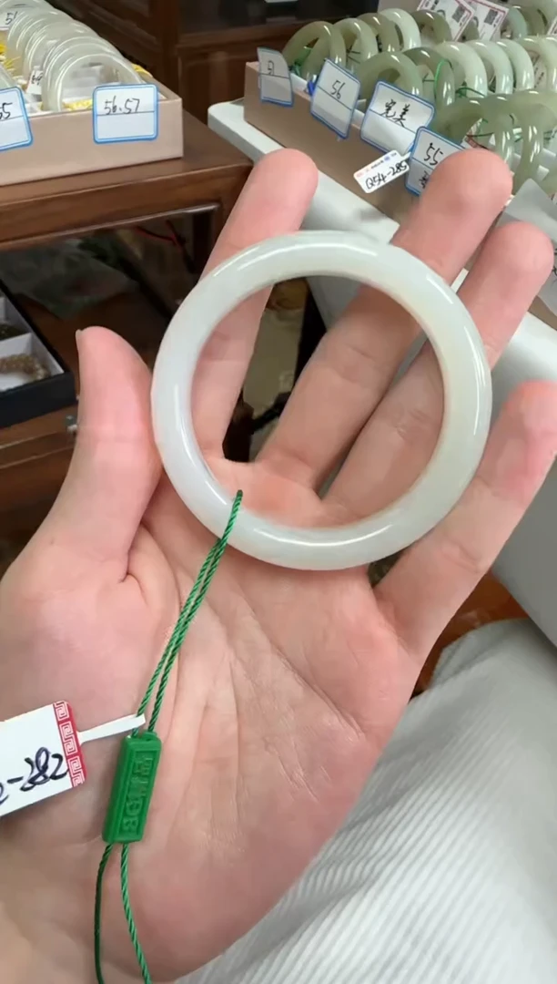 未镶嵌手镯和田玉52