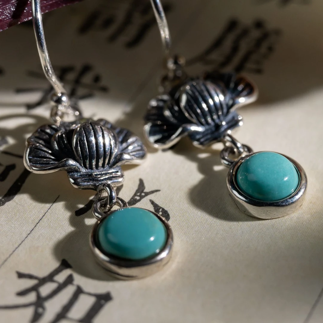 湖北十堰原矿绿松石耳环精简艺术风