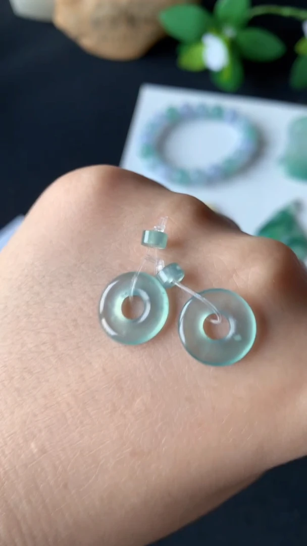 定制翡翠未镶嵌0734864496