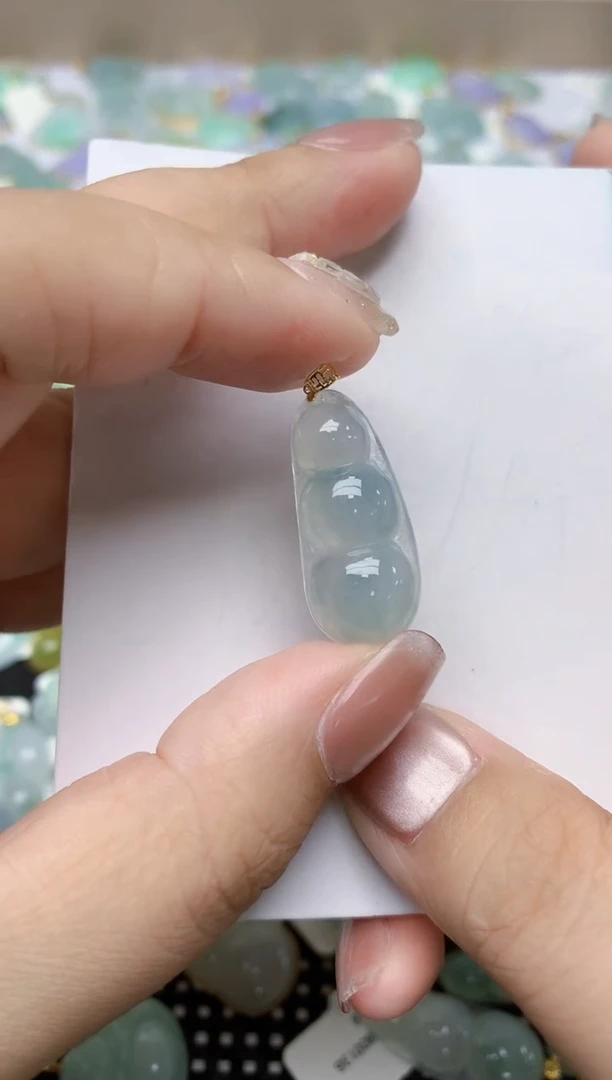 翡翠18K金镶嵌颈饰天然缅甸A货翡翠