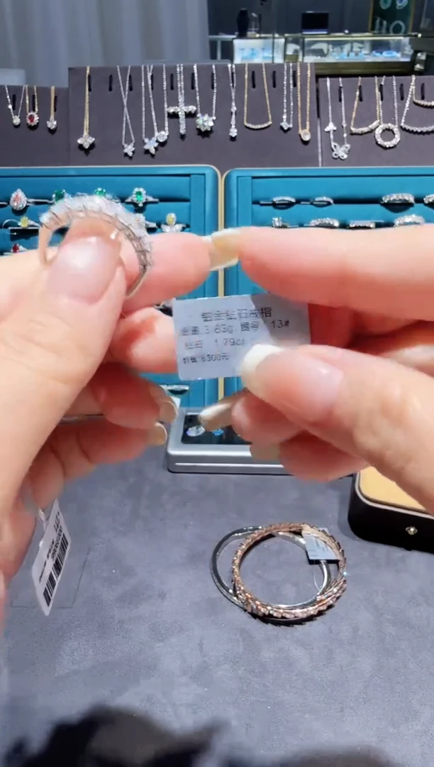 铂Pt950镶嵌实验室培育钻石戒指/指环1.79CT