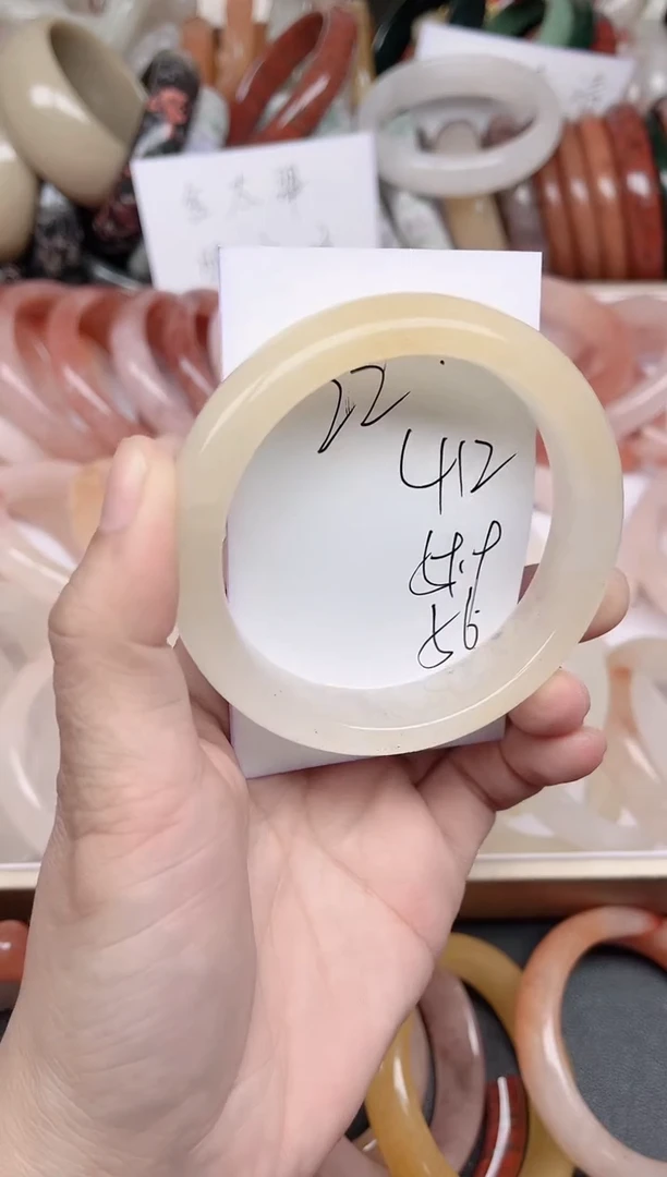 未镶嵌手镯石英质玉412