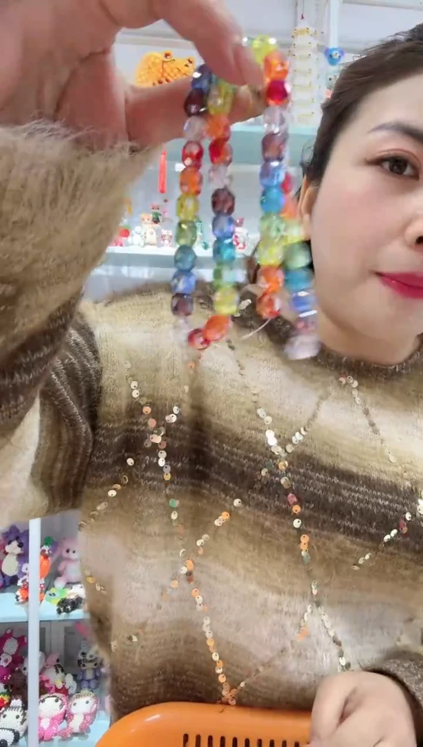 玻璃03027彩虹色桶珠1条透色