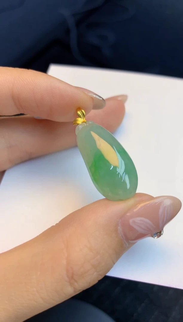 颈饰18K金镶嵌翡翠天然缅甸a货翡翠百元以上9元证书费自理