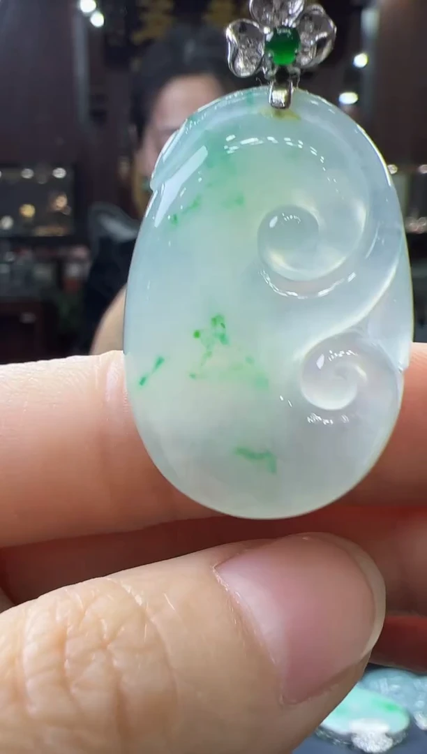 【闪购商品】翡翠挂件18K金镶嵌如意