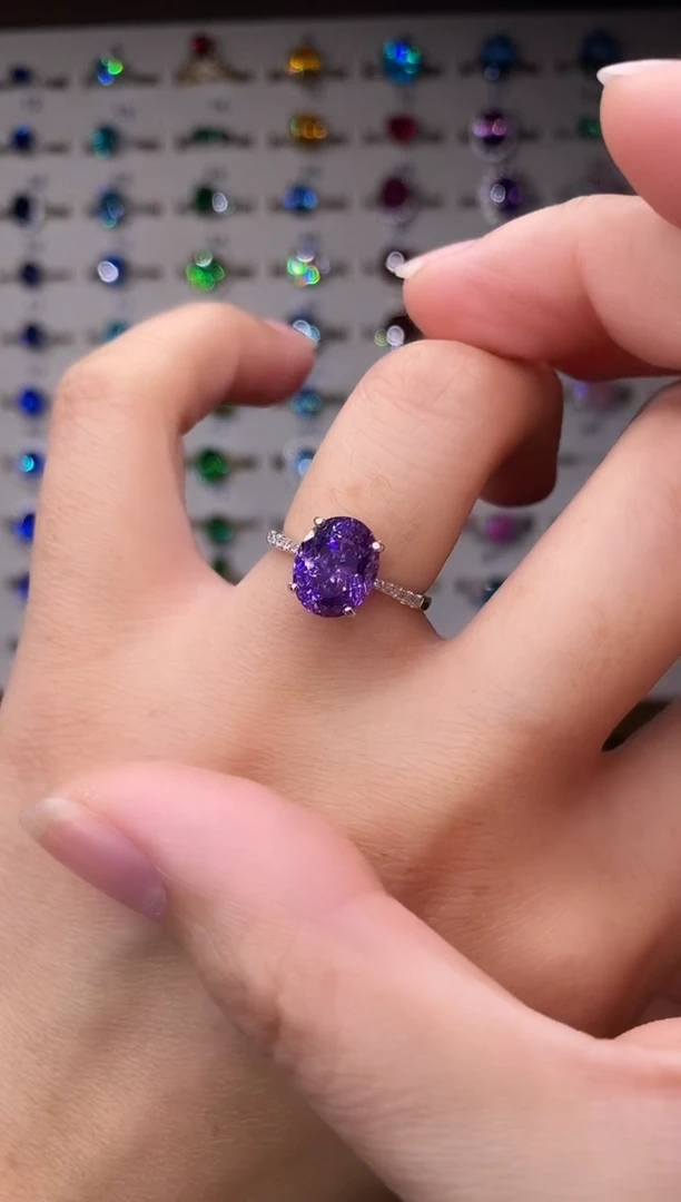 5克拉蓝宝石（处理）欧美风戒指