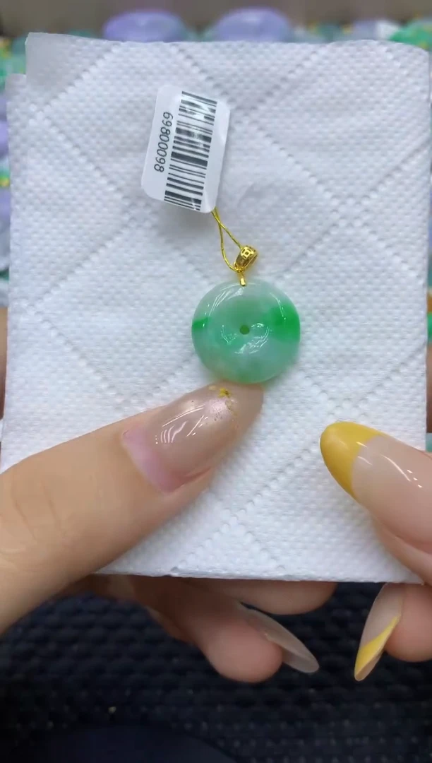 颈饰未镶嵌翡翠天然缅甸翡翠A货