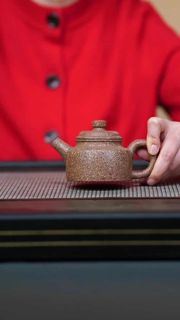 茶壶紫砂全手粗砂冷金黄至尊德钟180cc