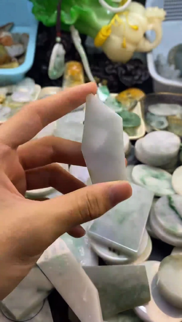 未镶嵌定制翡翠A货翡翠