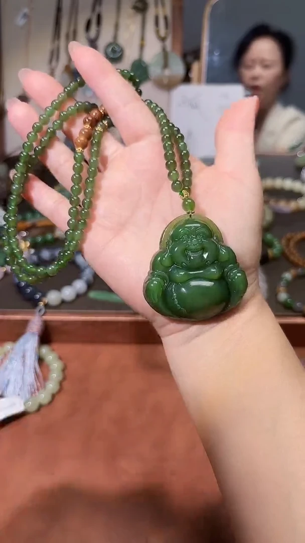 颈饰未镶嵌和田玉（碧玉）1