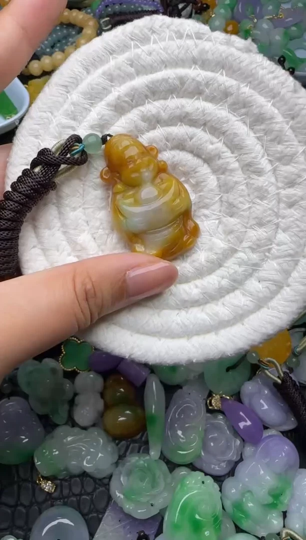颈饰未镶嵌翡翠缅甸翡翠吊坠