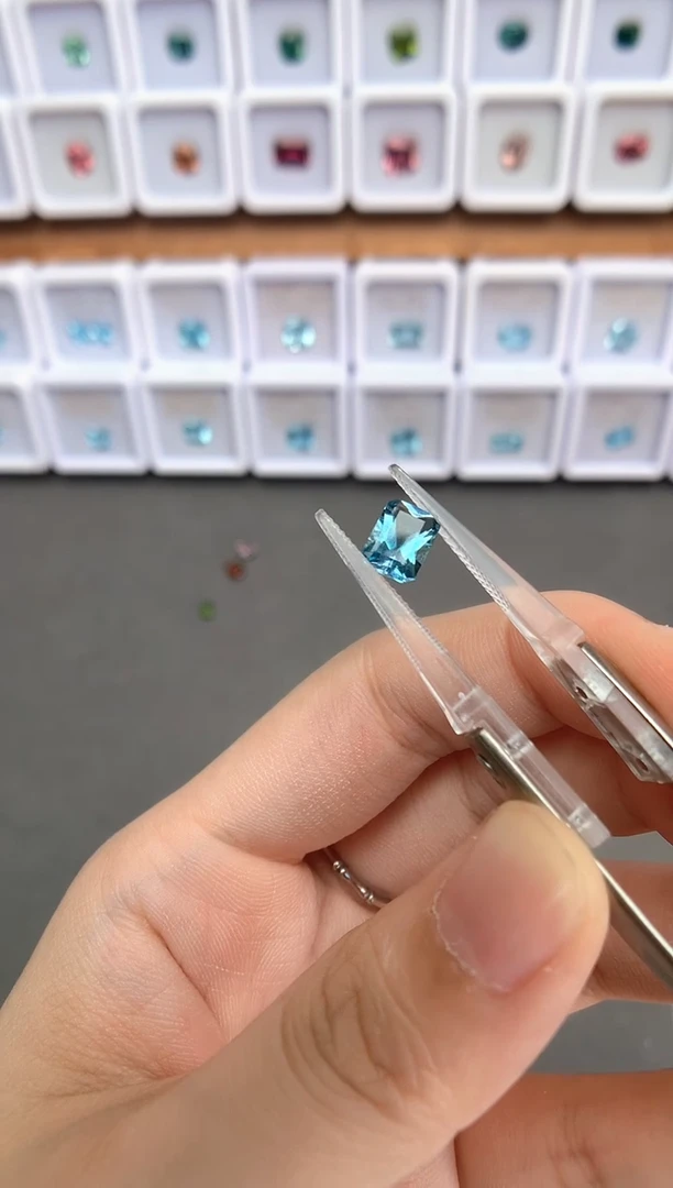 未镶嵌裸石定制海蓝宝石1.19ct 超圣 03031