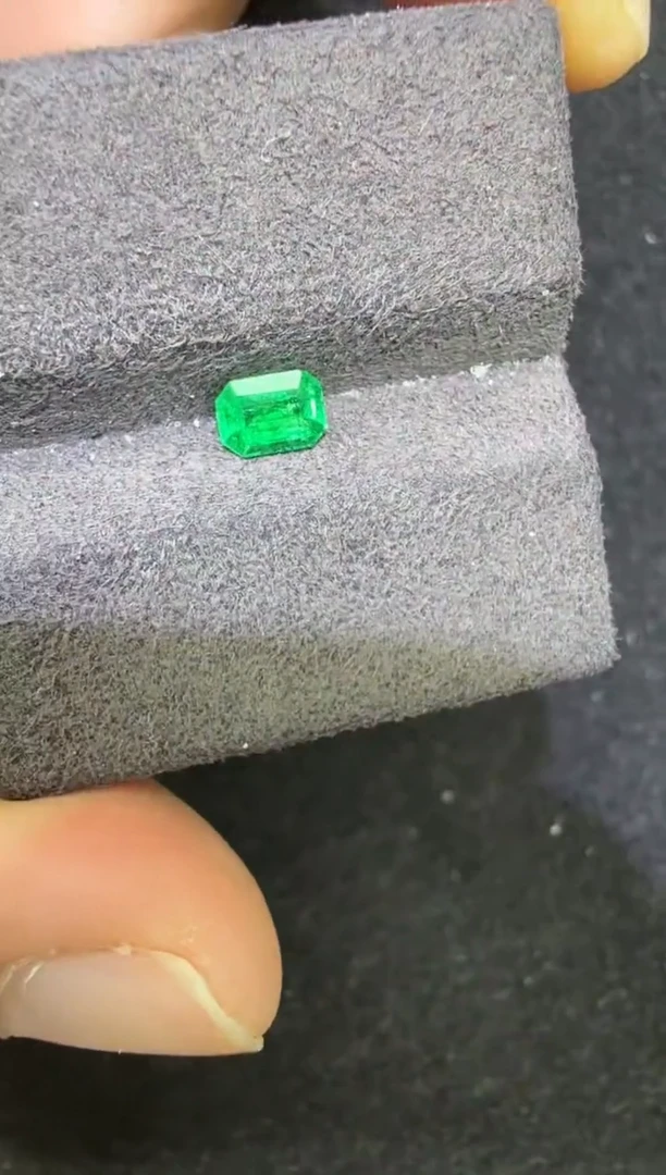 未镶嵌定制定制祖母绿天然0.28克拉