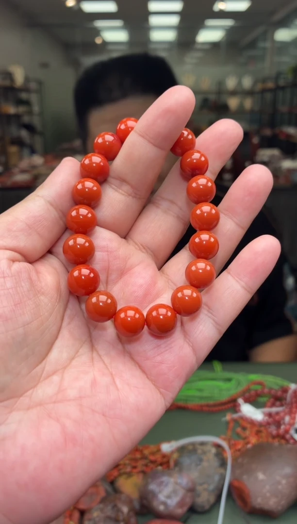 手串未镶嵌南红玛瑙单圈手串一条约10mm多样性发货