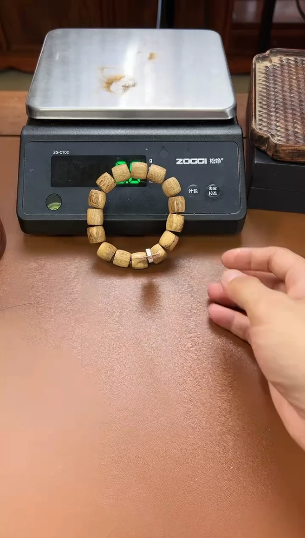 手串沉香海南尖峰岭莺歌绿奇楠1.3鼓珠单圈多样性发一