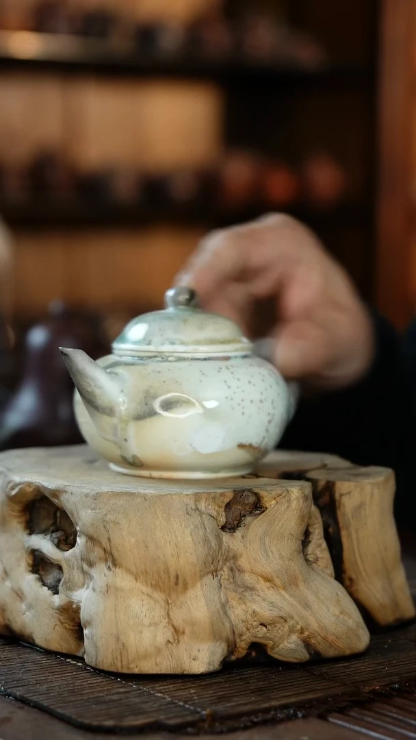 紫砂全手工白泥水平